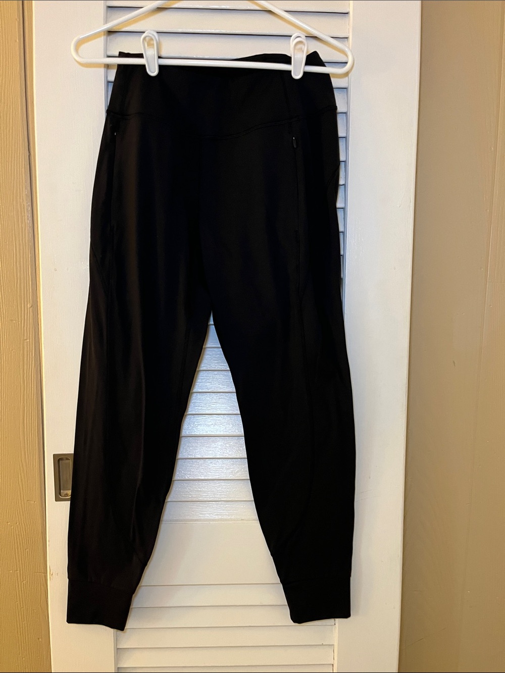 Athleta Rainer Mid Rise Black Joggers - XS - Picture 9 of 11
